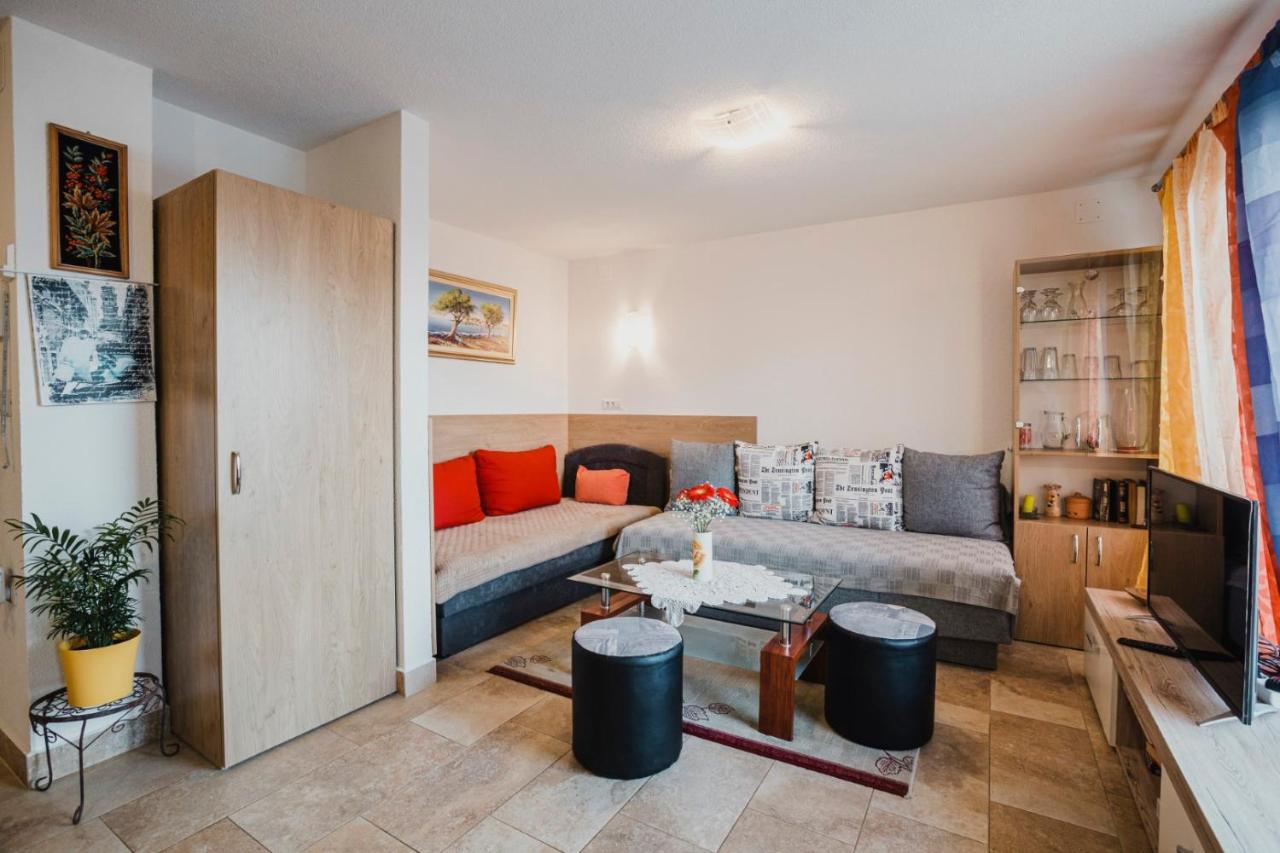 Apartment Mavel *