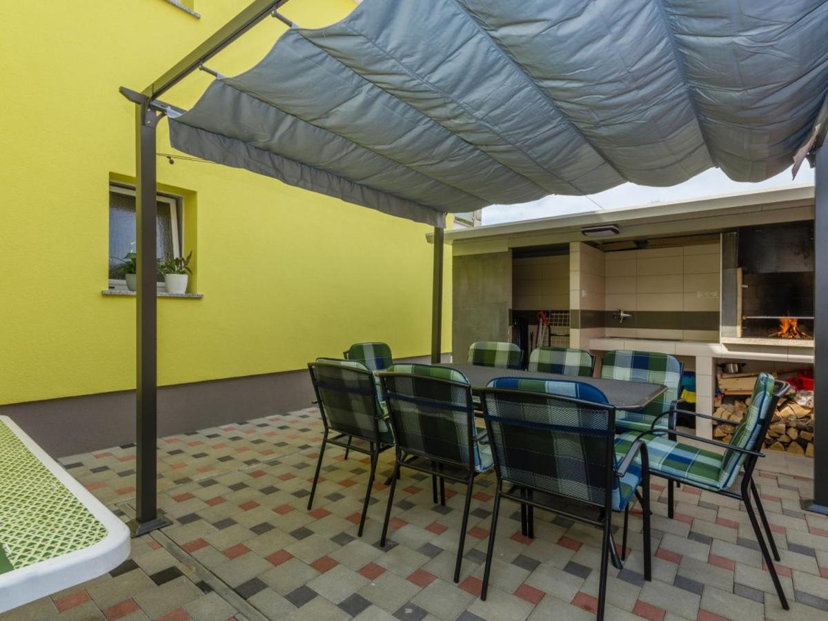 Mavel * Umag